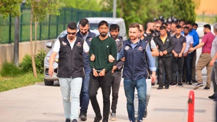 Adanada 24 PKK şüphelisi adliyede
