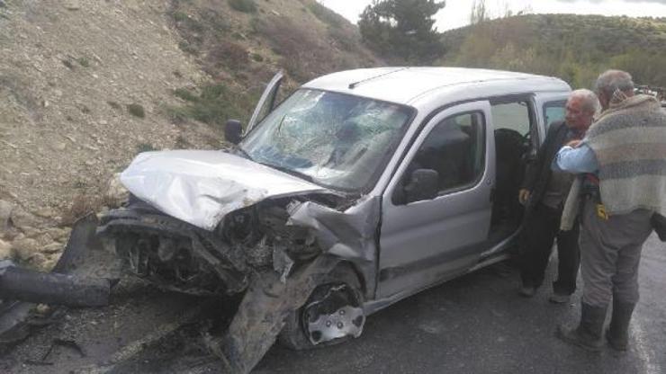 Emet’te trafik kazası: 2 yaralı