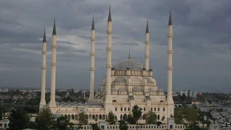 Adana Cuma saati 3 Mayıs - Diyanet namaz saatleri: Adana