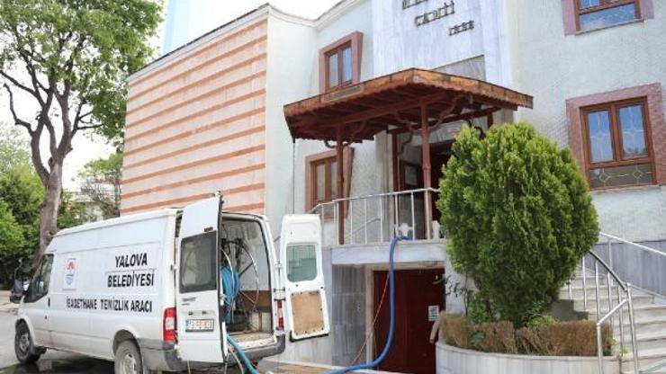 Yalova’da camilerde Ramazan temizliği başladı