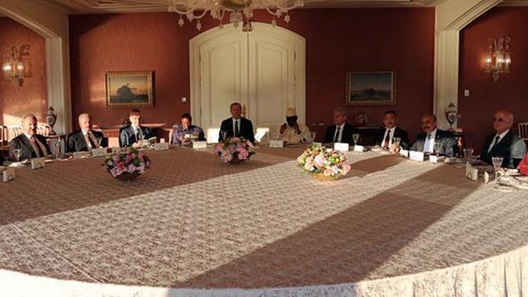 Cumhurbaşkanı Erdoğan, yabancı konukları onuruna yemek verdi