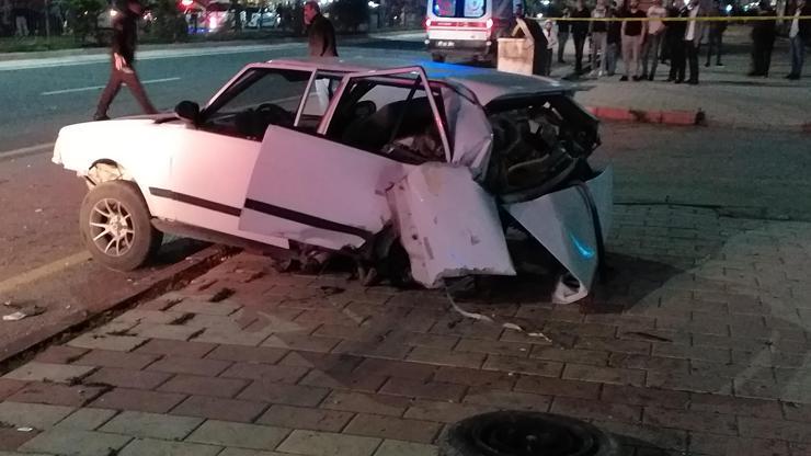 Otomobiller çarpıştı: 3 yaralı
