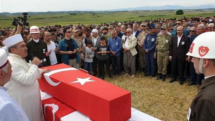 Şehit Er Mehmet Erdoğan son yolculuğuna uğurlandı