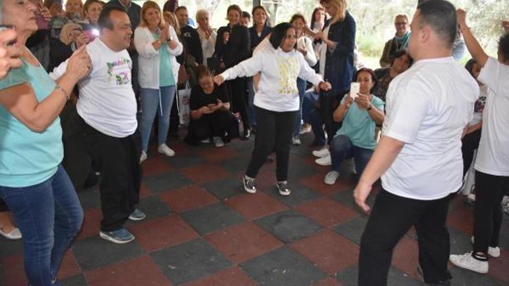 Kuşadasında engellilerden Bahar Şenliği