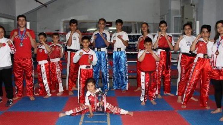 Burdurlu kick bokscuların hedefi, Dünya Şampiyonası