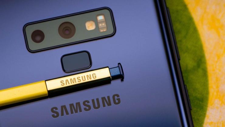 Galaxy Note 10 modelinde hızlı şarj özelliği