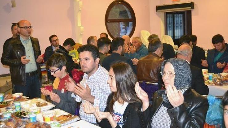 Altınova Belediyesi iftarda buluştu
