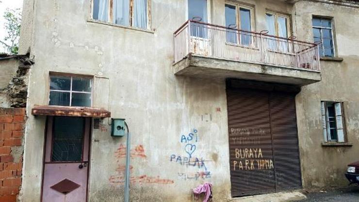 Evinin altındaki depoda intihar etti