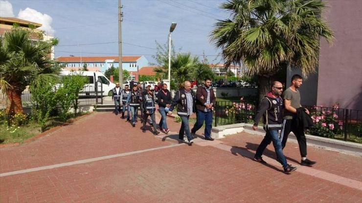 Ayvalık açıklarında düzensiz göçmenleri taşıyan teknenin batması: 5 şüpheli tutuklandı