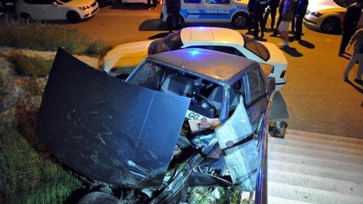 Freni boşalan otomobil merdivenlerden uçtu