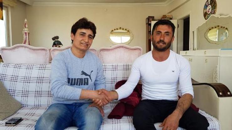 Yerel sanatçı, markette dövdüğü çocuk ve ailesinden özür diledi