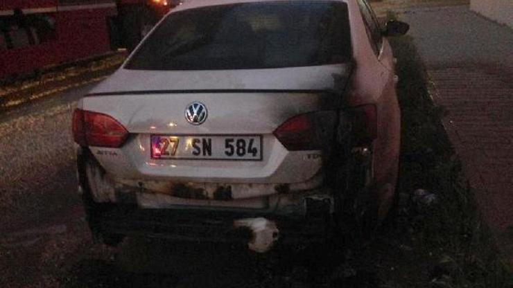 Gaziantepte otomobile yanıcı madde döküp ataşe verdiler