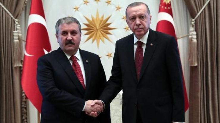Büyük Birlik Partisi Genel Başkanı Mustafa Destici Beştepede
