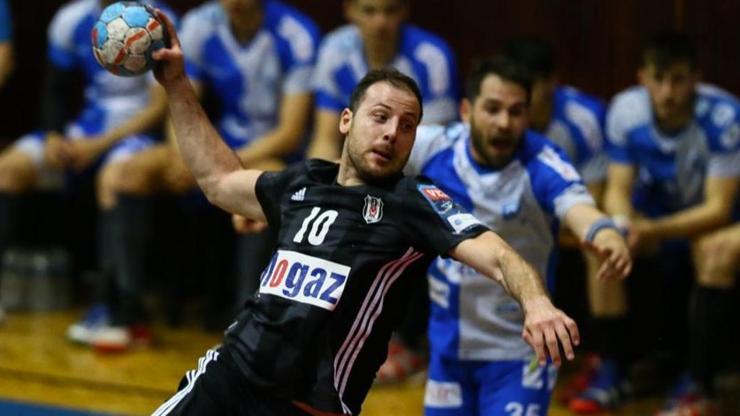 Beşiktaş hentbolda kupayı aldı