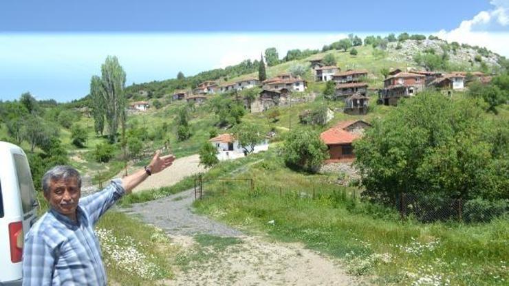 Çökene Köyünde bacalar yeniden tütmeye başladı