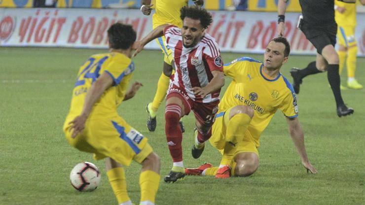Ankaragücü ligde kalmayı garantiledi