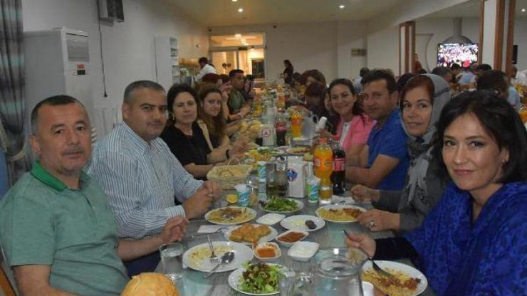 Şehit yakınları ve gazilere yemek