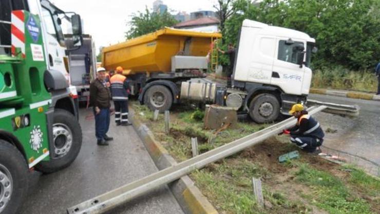 Kadıköy de hafriyat kamyonu kazası