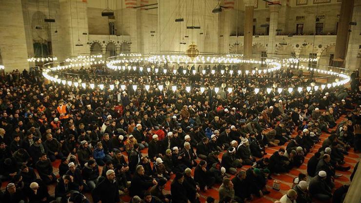 İstanbul Bayram Namazı saat kaçta 2019 Sultanahmet, Süleymaniye Bayram namazı vakti