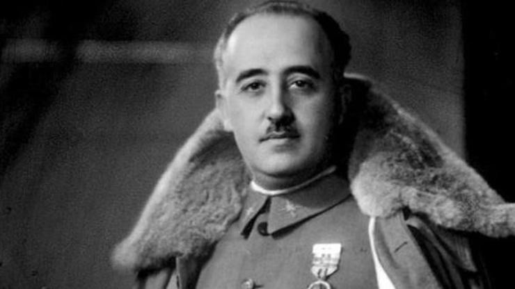 Mezar yerinin değişikliği konusu arapsaçına döndü