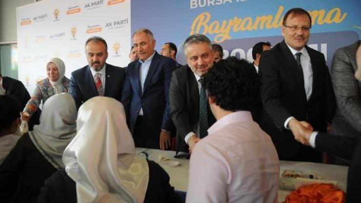 Bursada AK Parti teşkilatı bayramlaştı