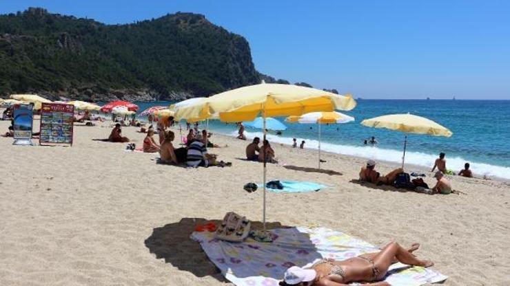 Bayram bitti plajlar turistlere kaldı