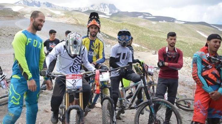 Downhill Türkiye Şampiyonası, Erciyes’te yapıldı