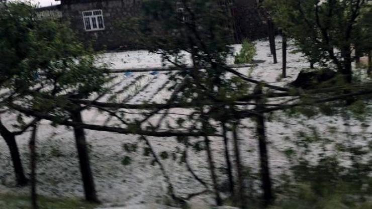 Konyada dolu yağışı etkili oldu