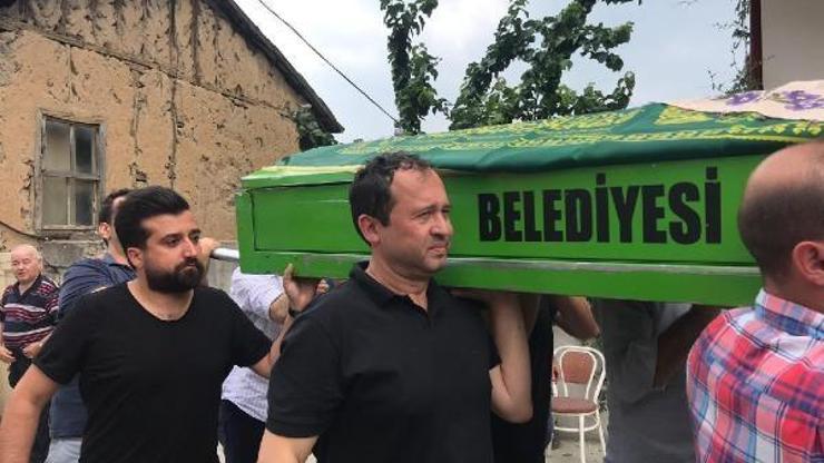 Gazeteci Cem Tekelin annesi son yolculuğuna uğurlandı