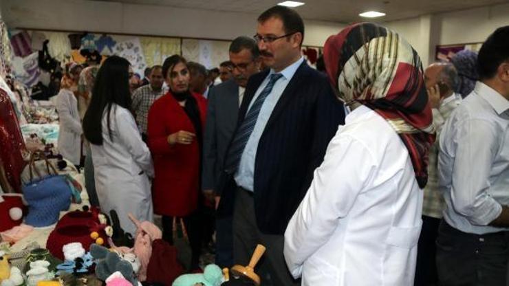 Bitliste kursiyerlerin yıl sonu sergisine yoğun ilgi