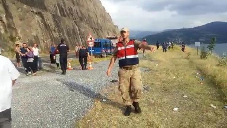 Ailesini indirip, otomobili baraj gölüne sürdü