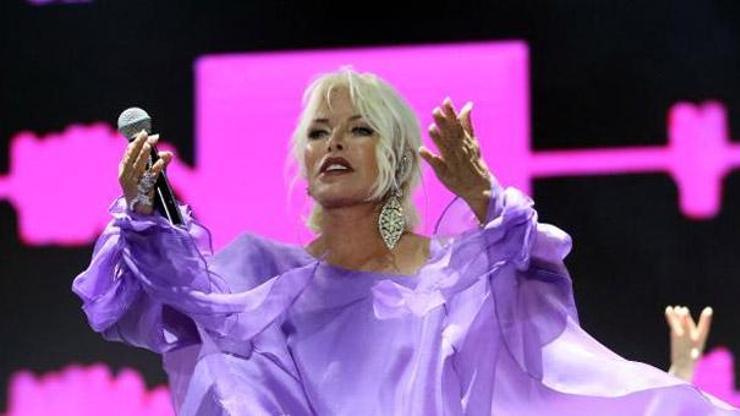 Ajda Pekkan: Tatil nerede, ben nerede