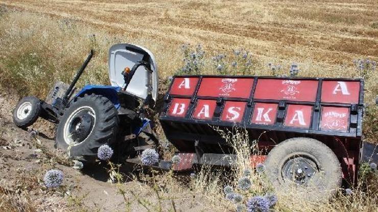 Kahta’da traktör devrildi: 1 yaralı