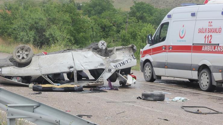 Hastane yolunda trafik kazası: 1 ölü, 5 yaralı