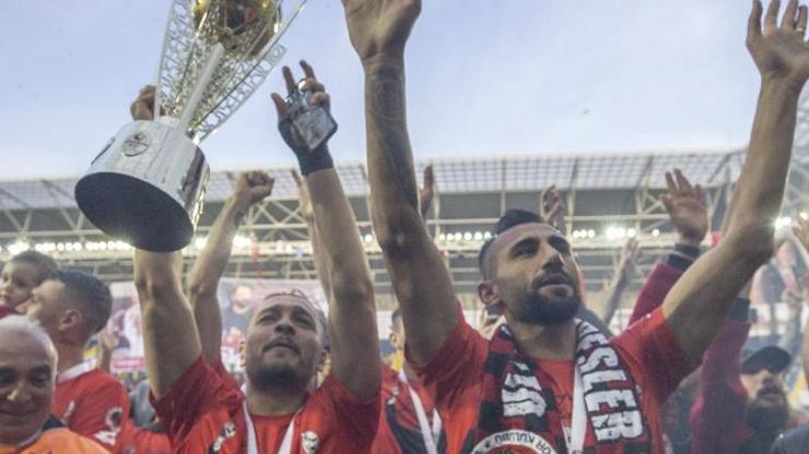 Gençlerbirliği 4 futbolcuyla yollarını ayırdı
