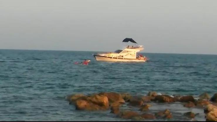 Kayalıklara çarptıktan sonra su alan yattaki 9 kişi kurtarıldı