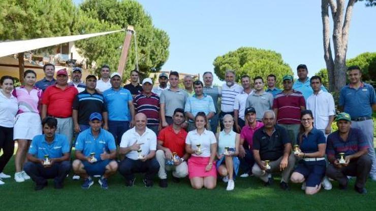 Golf çalışanları turnuvada mücadele etti