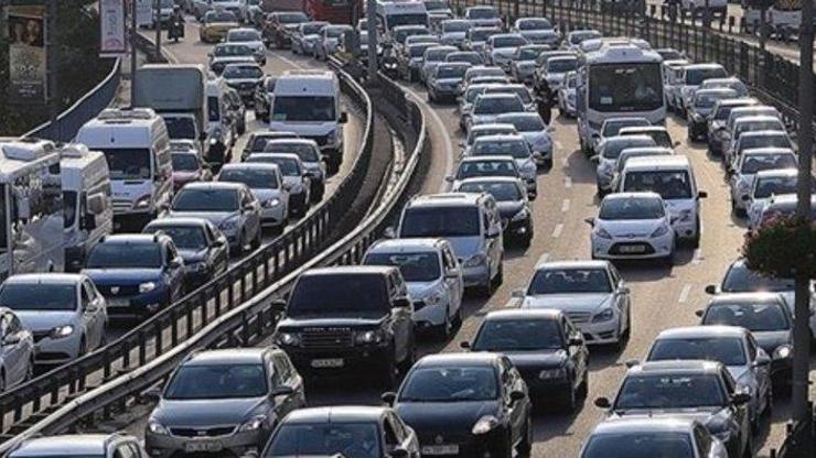 Yola çıkacaklar dikkat İstanbul trafiğinde son durum...