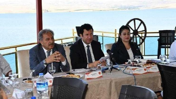 Ankara Vali Yardımcısı Erkılıç, Şereflikoçhisarlı çiftçileri dinledi