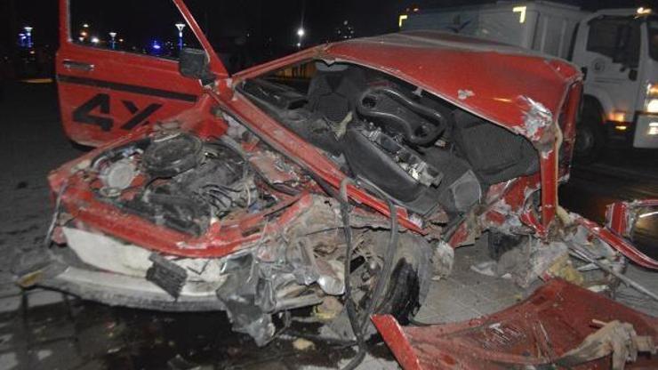 Cip ile otomobil çarpıştı: 3 yaralı
