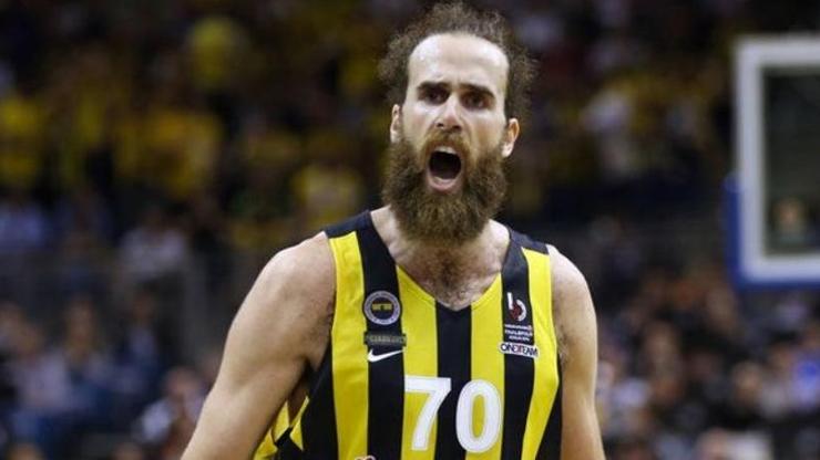 Gigi Datomeden 3 yıllık imza