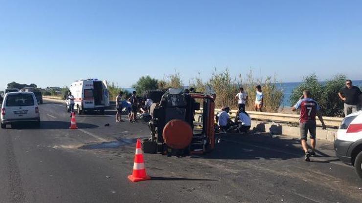 Minibüsle cip çarpıştı: 8 turist yaralandı