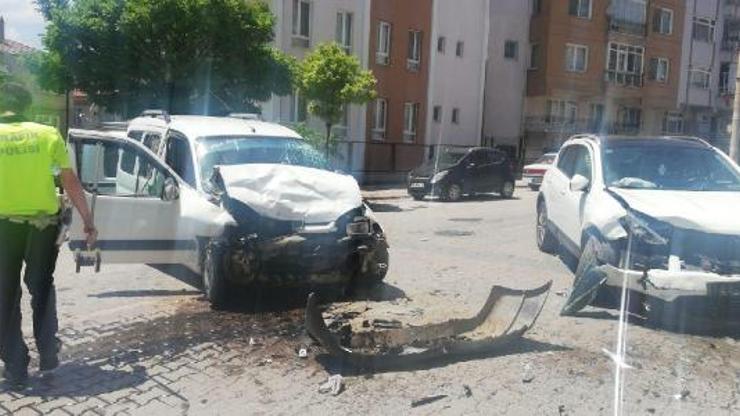 Tavşanlıda trafik kazası: 2 yaralı