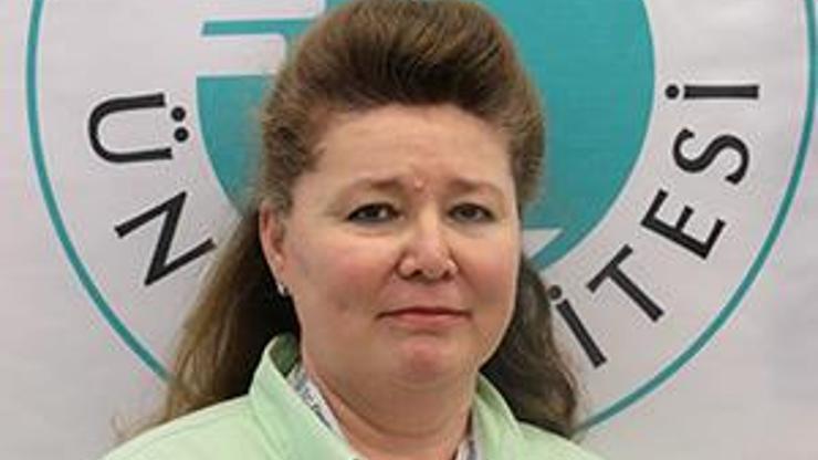 Düşük not veren ünlü profesöre 5 ay hapis cezası