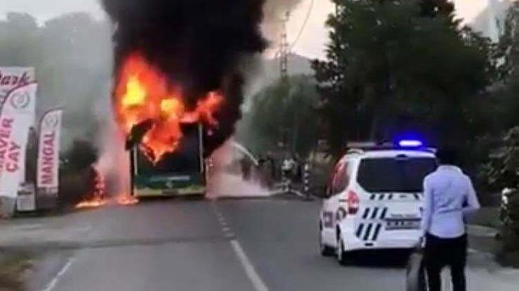Beykoz’da belediye otobüsü alev alev yandı
