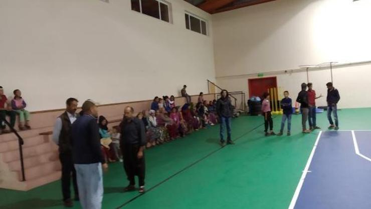 İzmirde üzerlerine yıldırım düşen baba ve kızı öldü