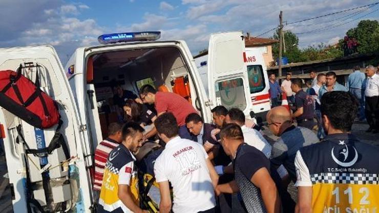 Kulada kavşakta TIR otomobil ile çarpıştı: 1 ölü, 2 yaralı
