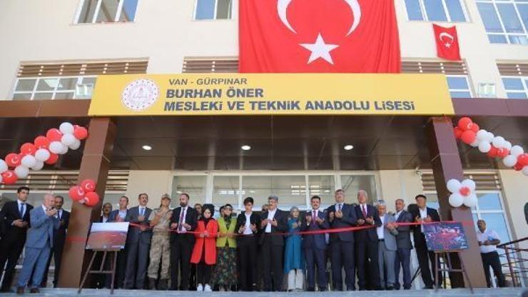 Vanda 15 Temmuz şehidinin ismi okula verildi
