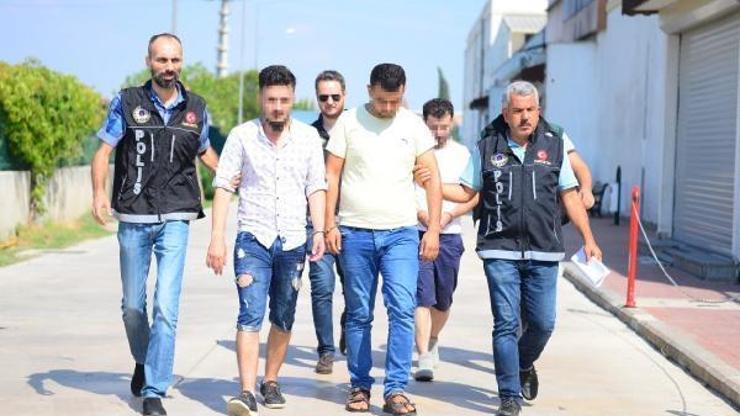 Otomobilde uyuşturucuyla yakalanan 3 Suriyeli tutuklandı