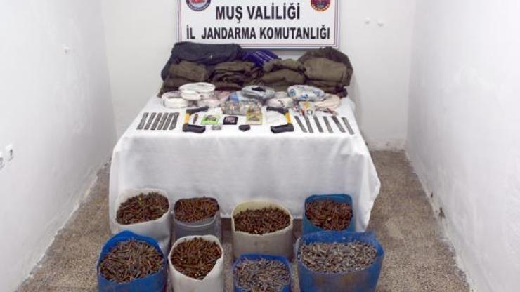 Muşta, 25 bin Kalaşnikof mermisi ele geçirildi